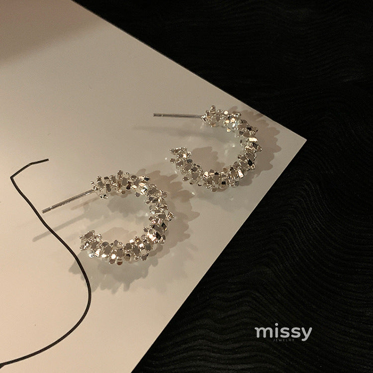 Elliette Glistening Drop Earrings [U4IU9HLN]