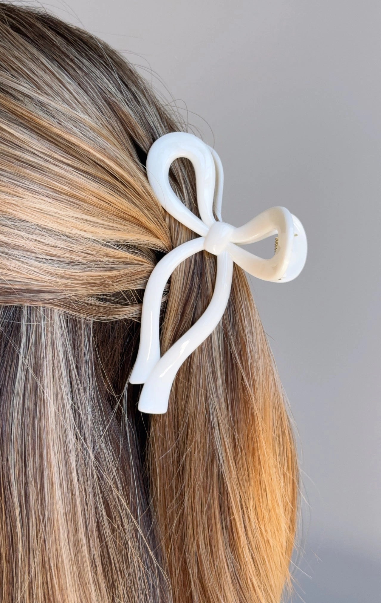 Missy Jewelry Emelia Cream Bow Hair Clip