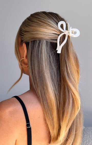Missy Jewelry Emelia Cream Bow Hair Clip