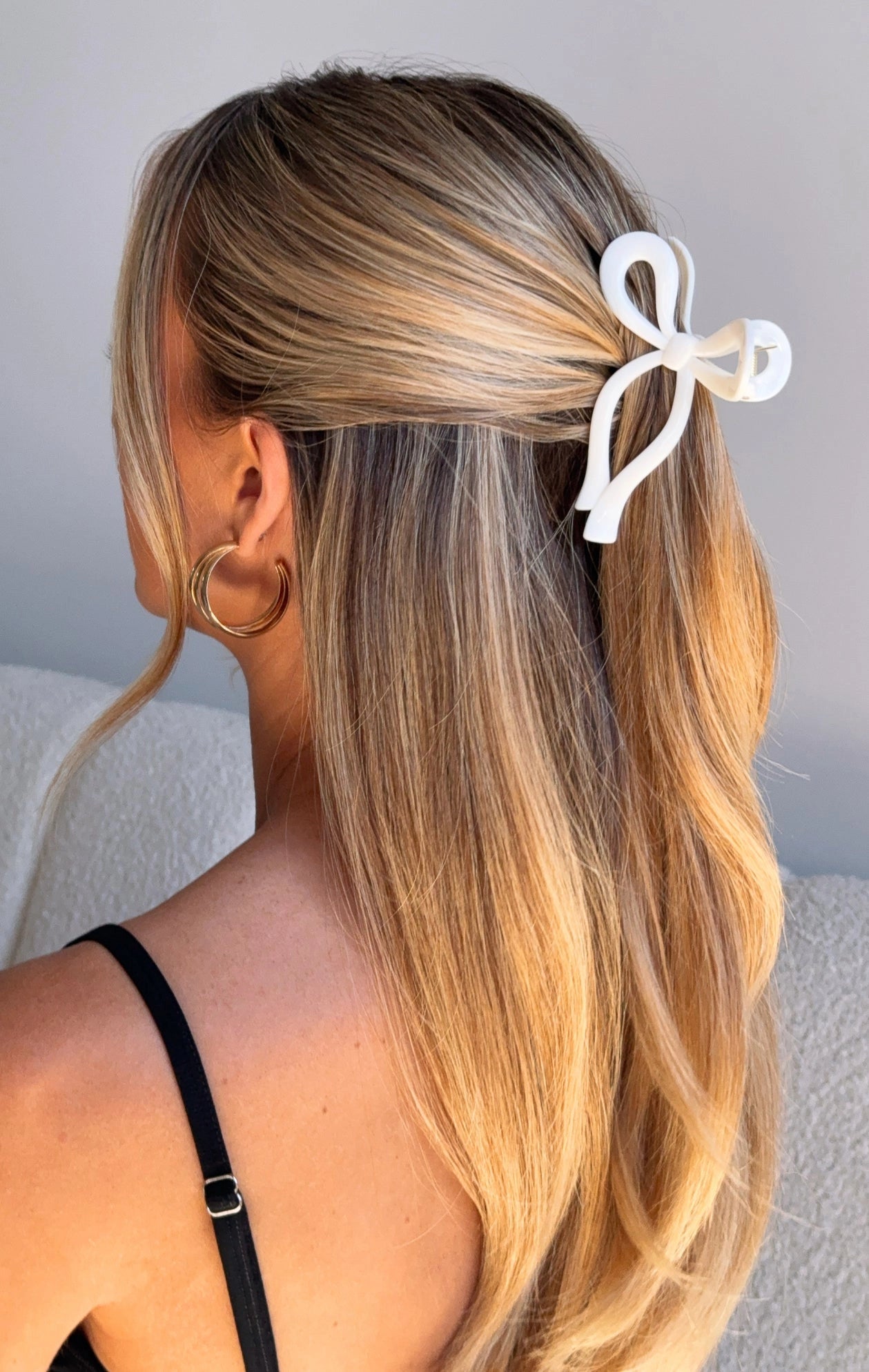 Missy Jewelry Emelia Cream Bow Hair Clip