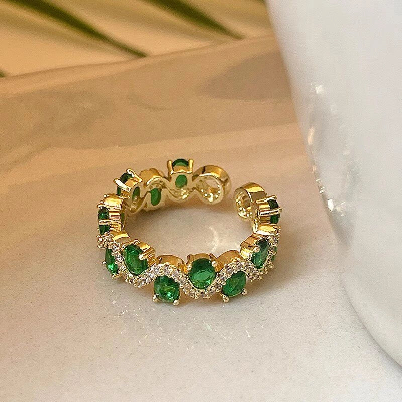 Emerald Teardrop Open Ring [G90OG20N]