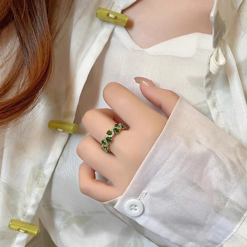 Emerald Teardrop Open Ring [C6V0EGC0]