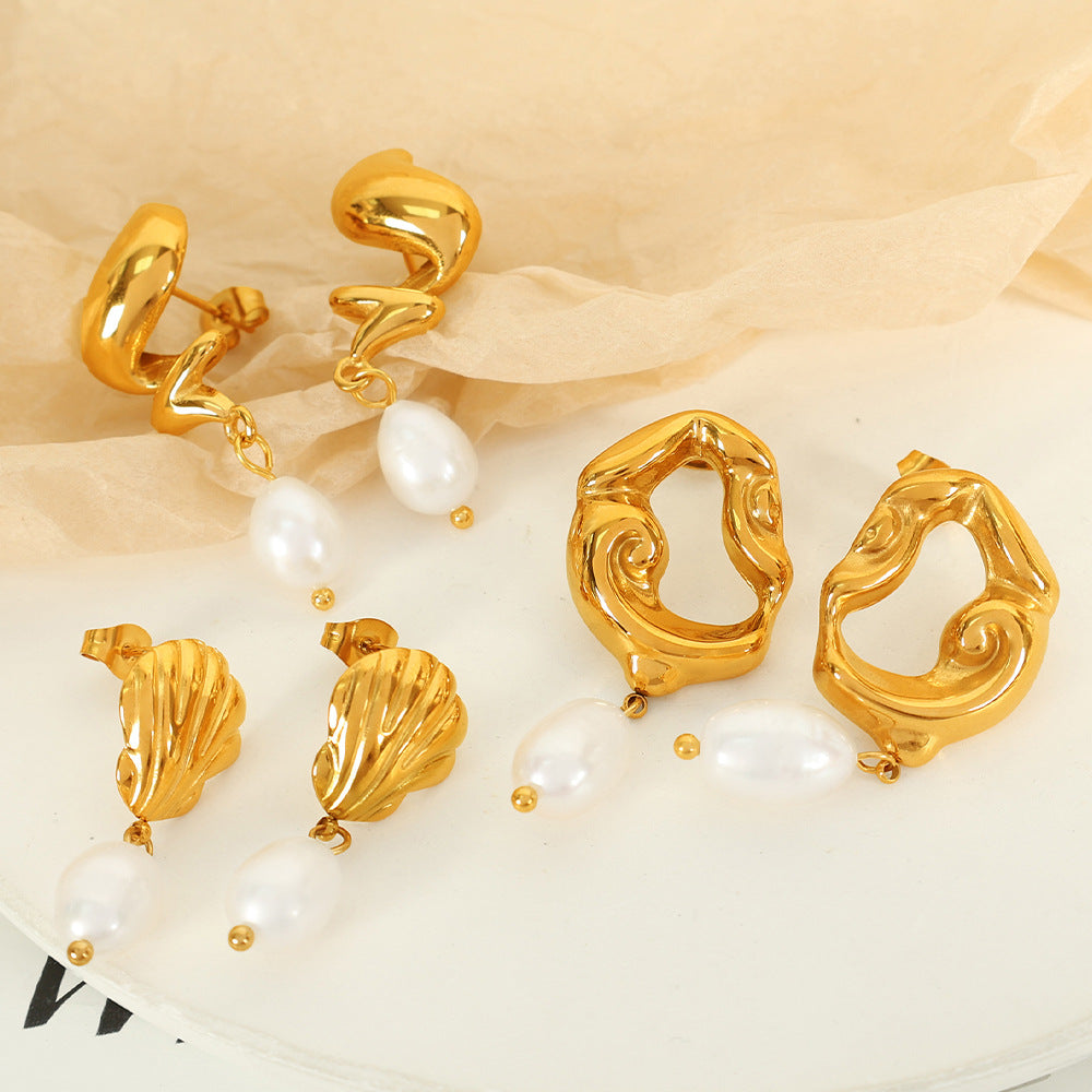 Emmarie Gold Pearl Drop Earrings [4W2K4R2O]