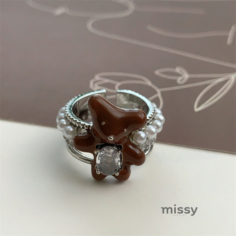 Emmerson Bear Pearl Open Ring [SIXLGCQ0]