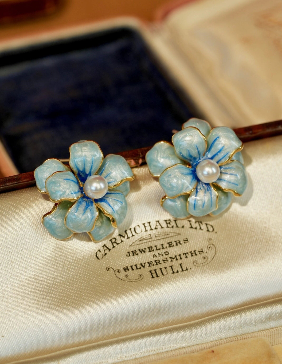 Enamel Flower Pearl Earrings [CQQBM8IS]