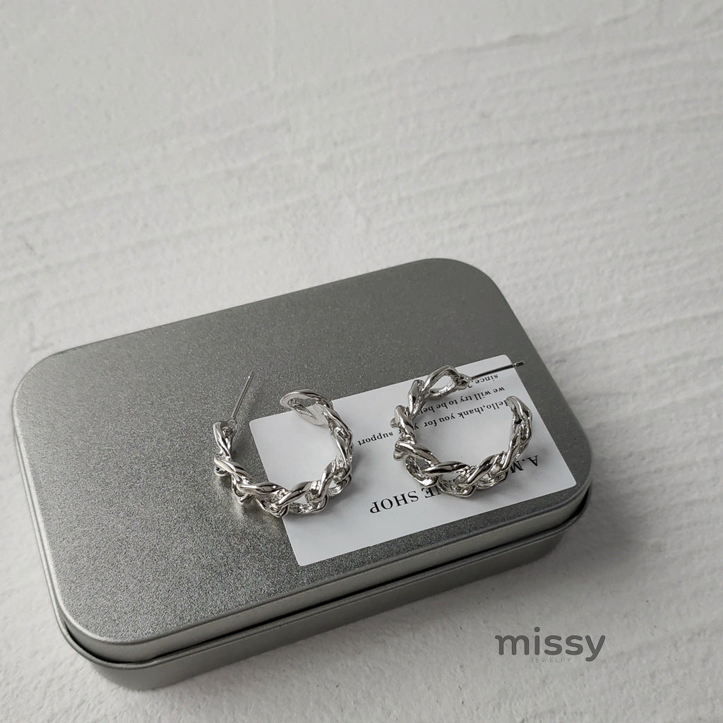 Esmee Crowned Chain Drop Earrings [QEH0468F]
