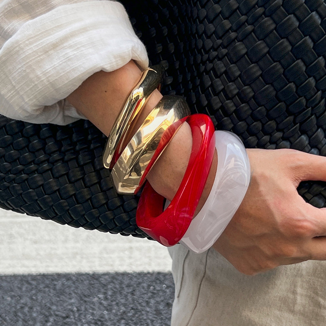 Evalee Statement Resin Bangle [R3ZH2IZY]