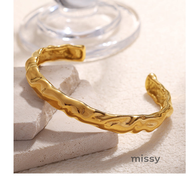 Evianna Gold Geometric Statement Cuff [GLJ829HK]