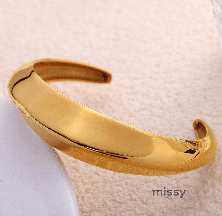 Evianna Gold Geometric Statement Cuff [8TE9OLVI]