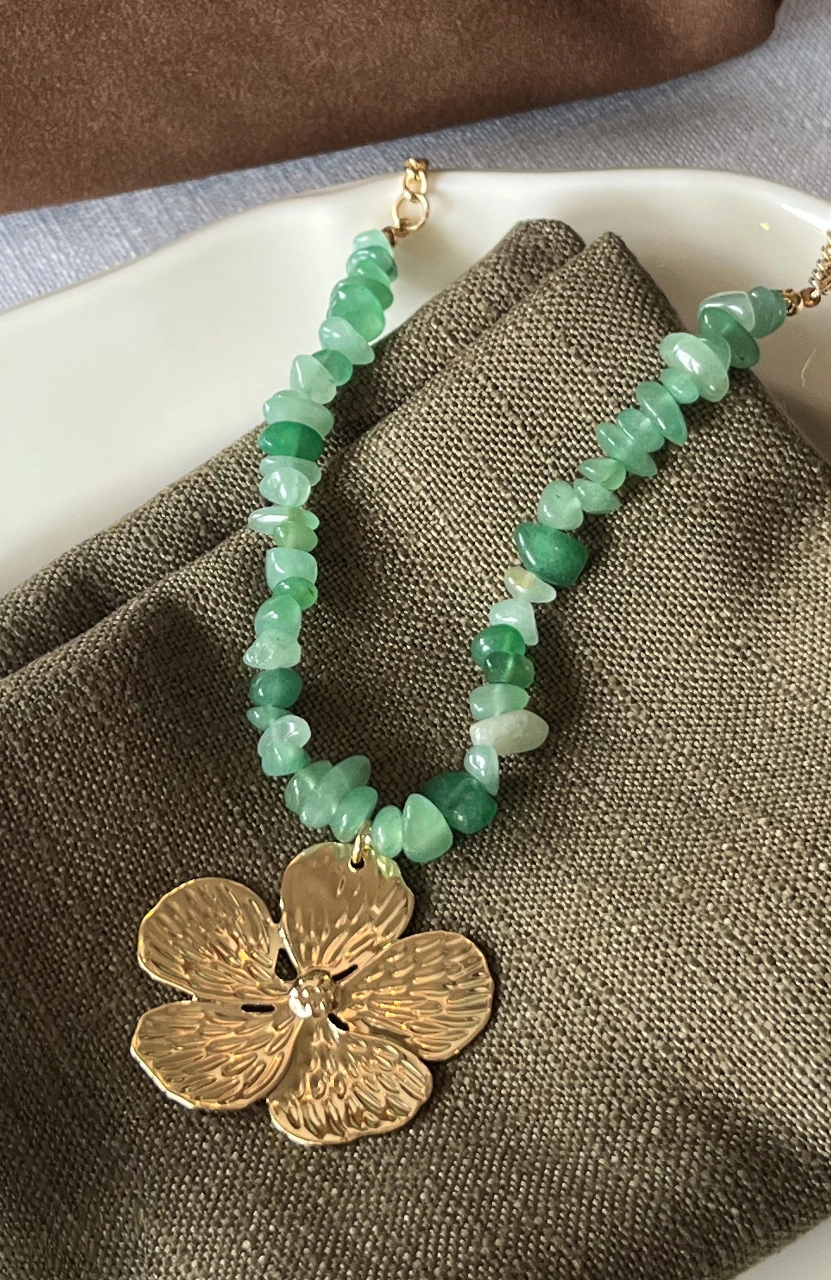 Missy Jewelry Evyn Floral Pendant Gold Necklace