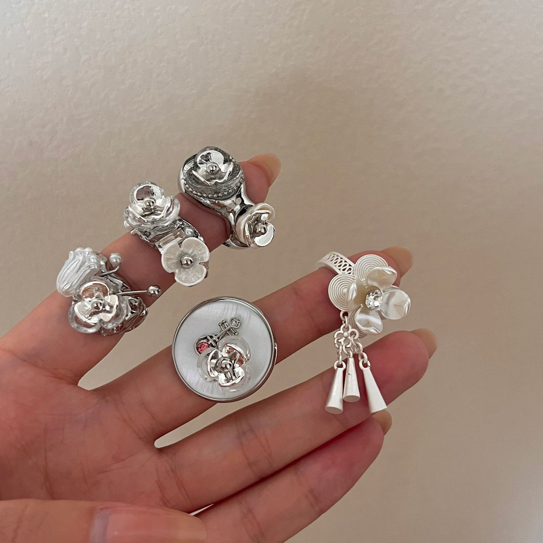 Evyn Pearl Bloom Ring [2HKFGU8H]