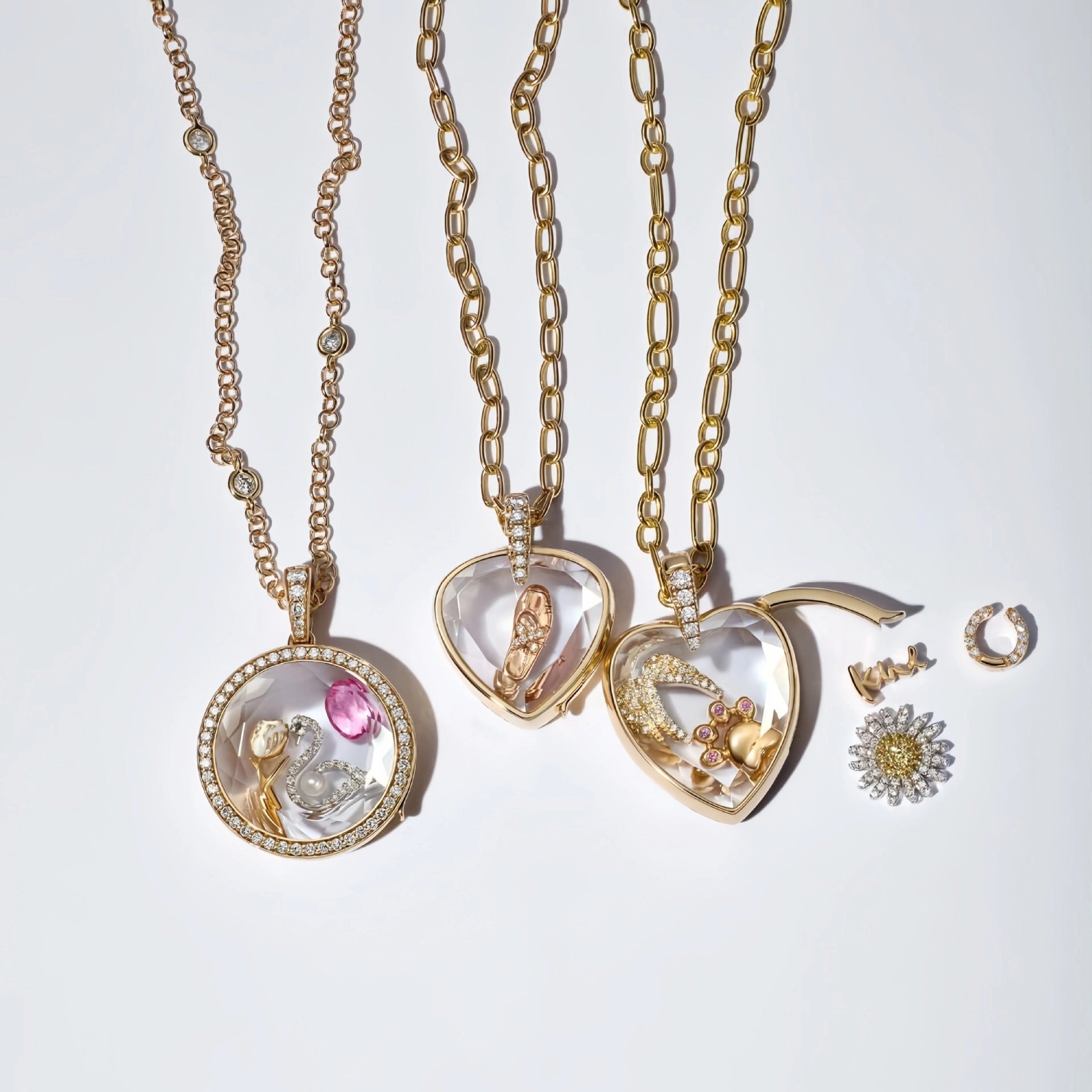 Floating Flower Locket Necklace [GE223616]