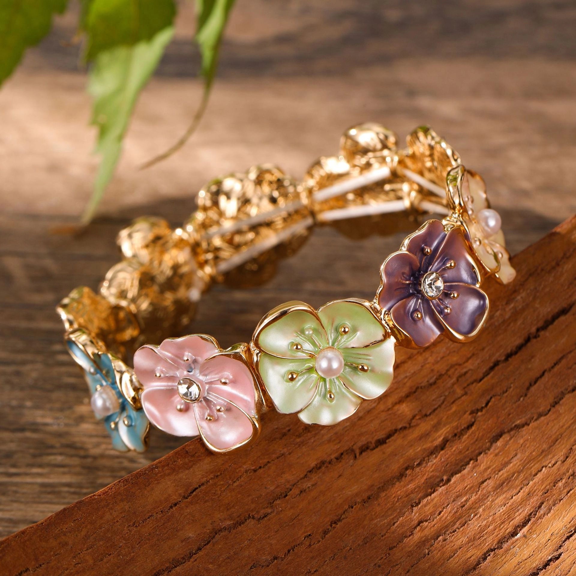 Floral Enamel Stretch Bracelet [UZ7TRIBN]
