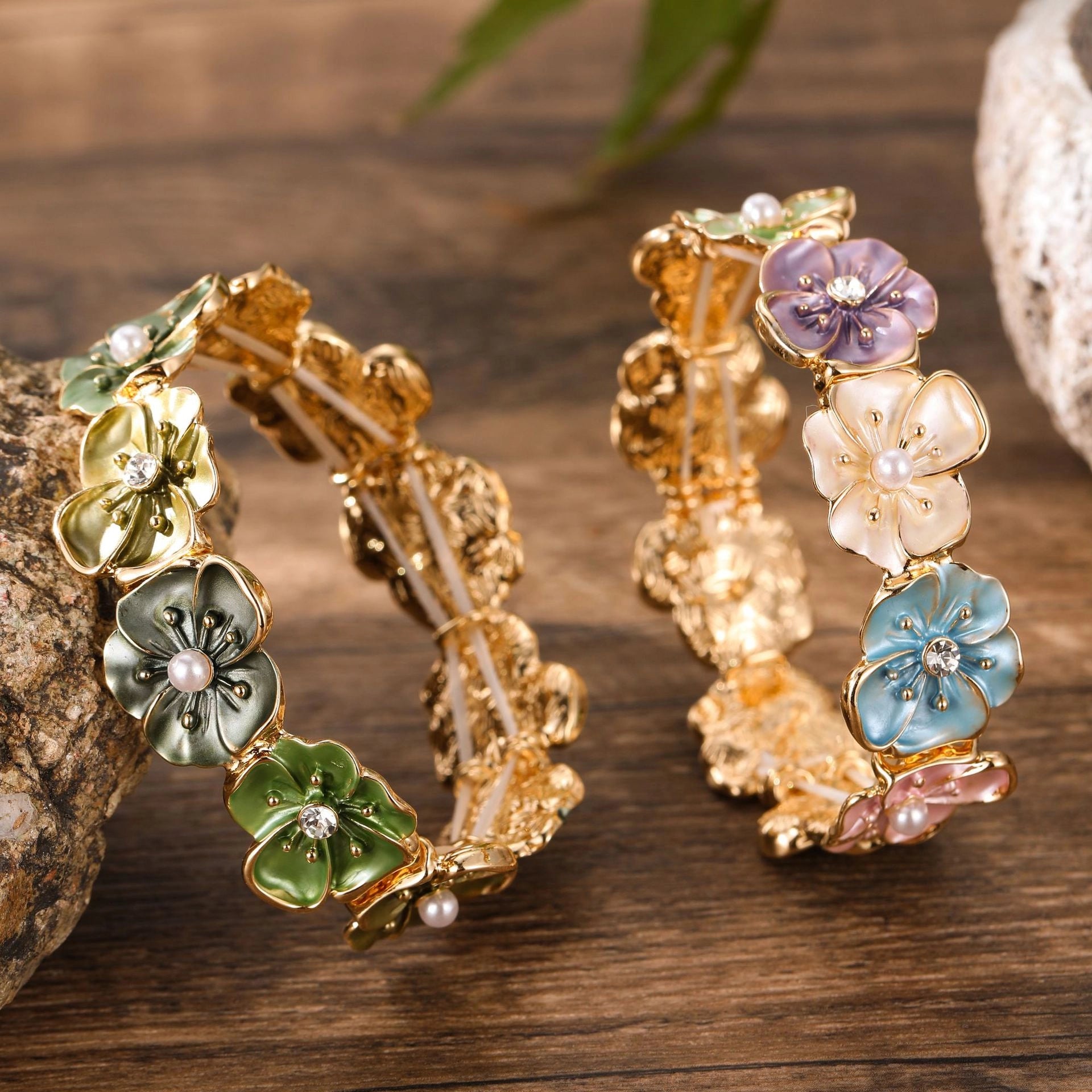 Floral Enamel Stretch Bracelet [7KCTU5LM]