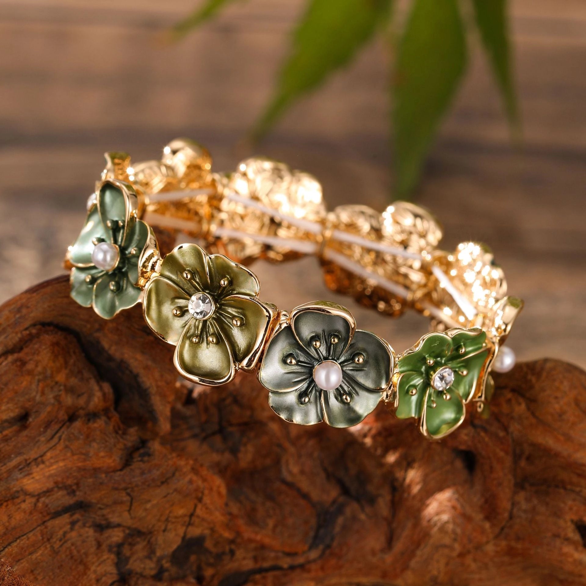 Floral Enamel Stretch Bracelet [4Q6HT4Z4]