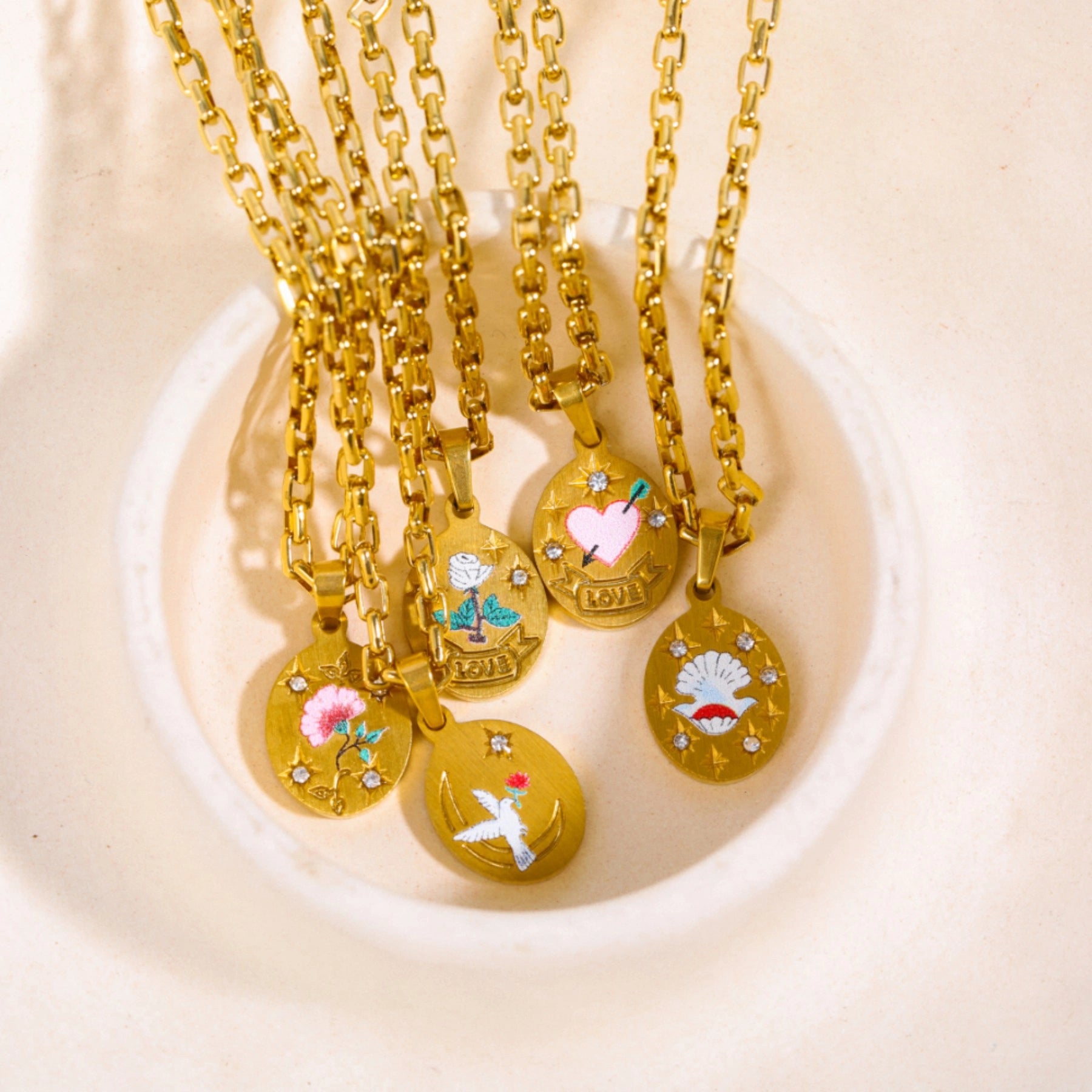 Floral Locket Pendant Necklace [2LKFT870]