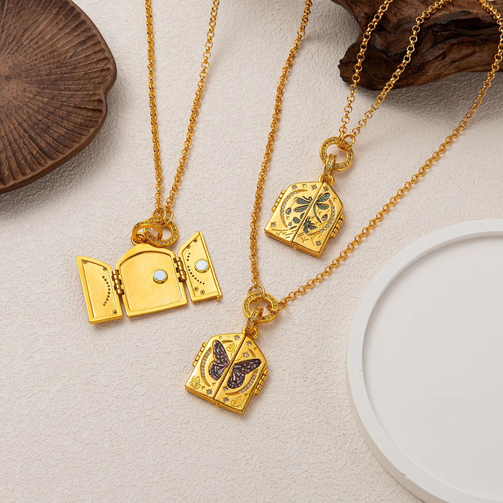Floral Locket Pendant Necklace [DZLC512F]