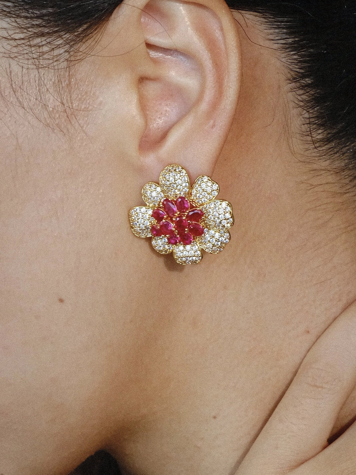 Floral Stud Earrings [3YLJ1CM7]