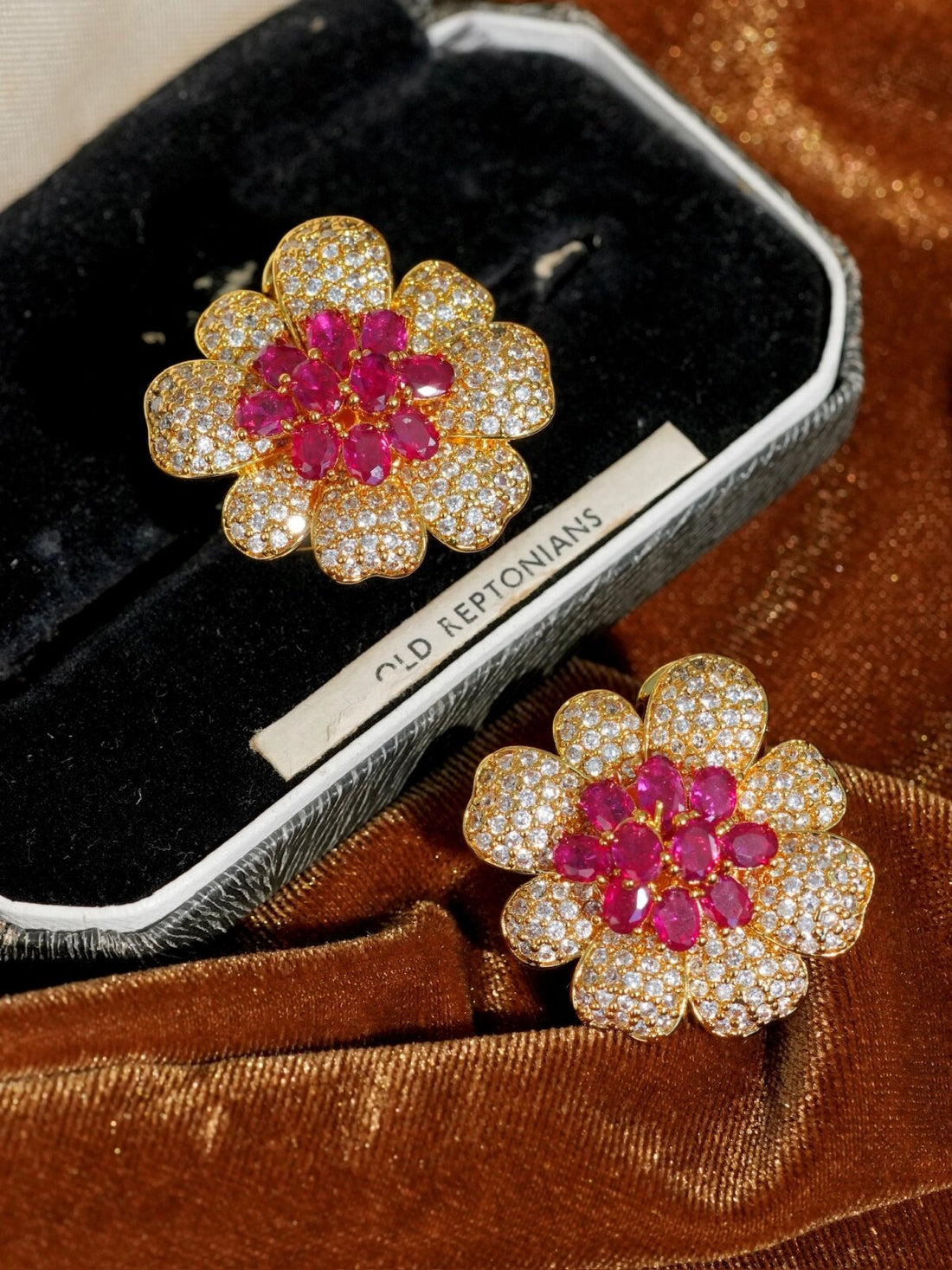 Floral Stud Earrings [SA640N7Y]