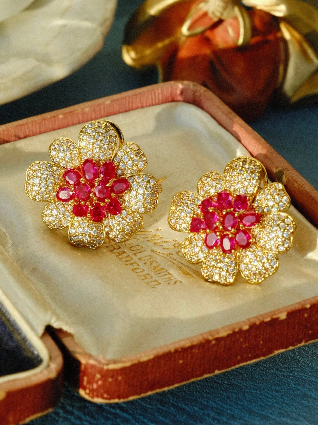 Floral Stud Earrings [SA640N7Y]