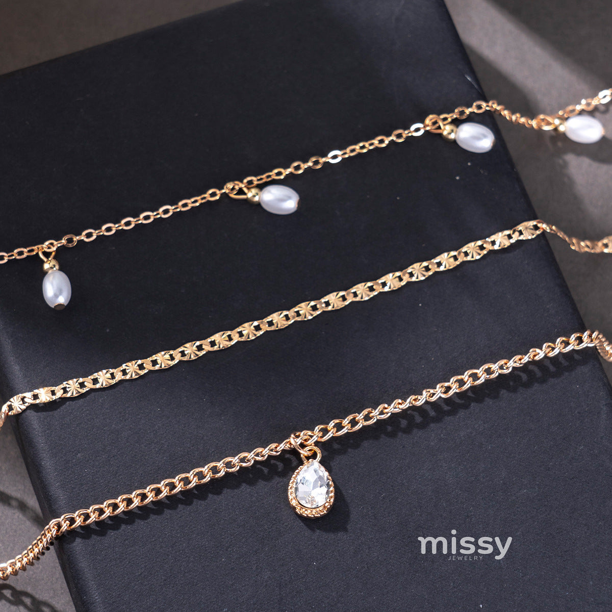 Florence Layered Pearl Necklace [NBXUWC2A]