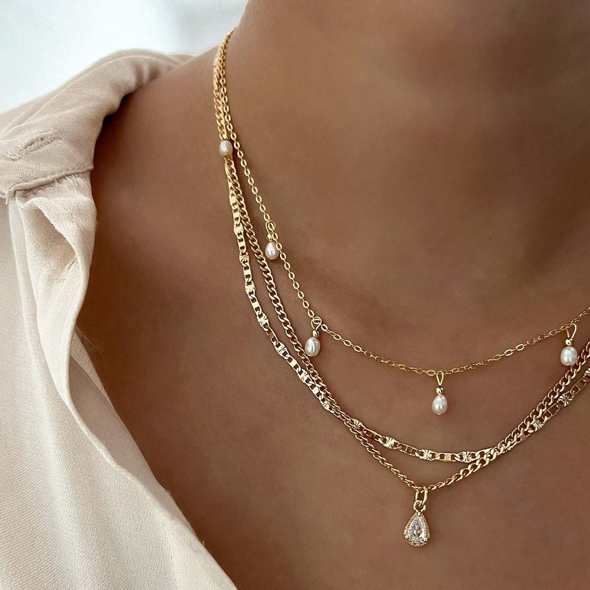 Florence Layered Pearl Necklace [067CVVBH]