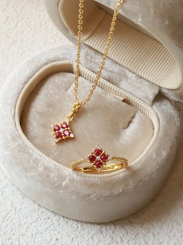Four-Leaf Clover Pendant Necklace [X9U14NZ2]