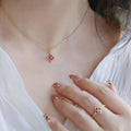 Four-Leaf Clover Pendant Necklace [EJ30B5YS]