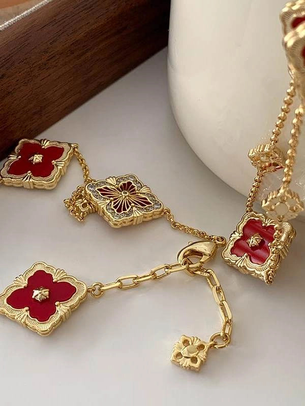 Four-Leaf Flower Pendant Necklace [SSX3VX7H]