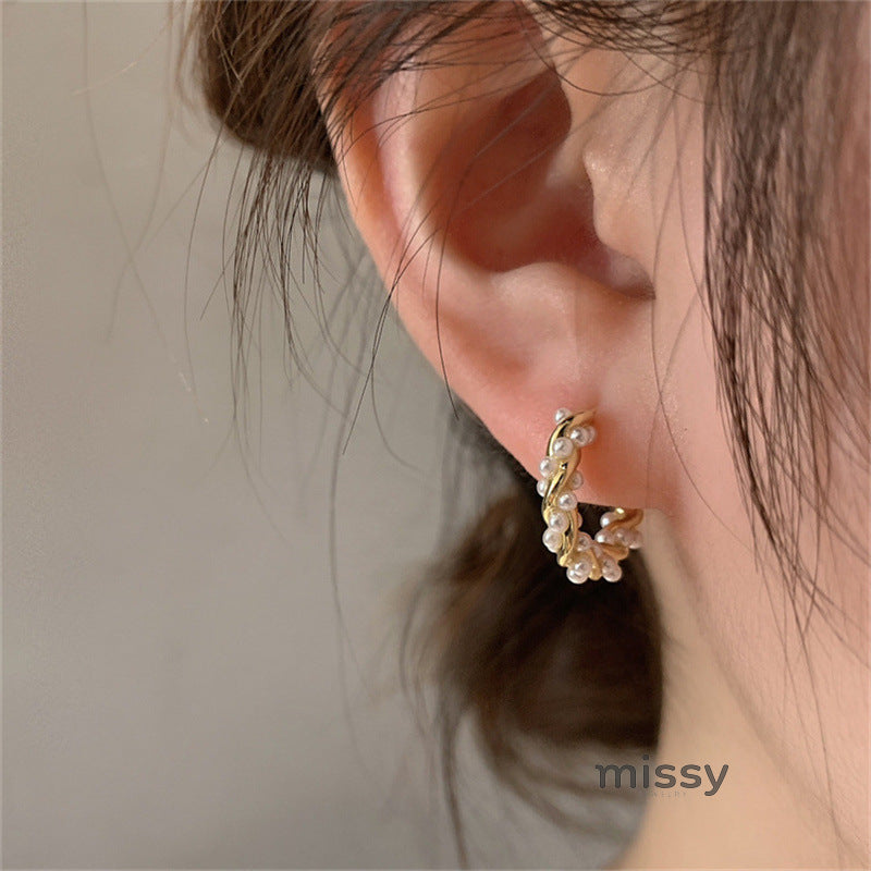 Fynlee Delicate Pearl Huggie Earrings [EVQVCEUS]