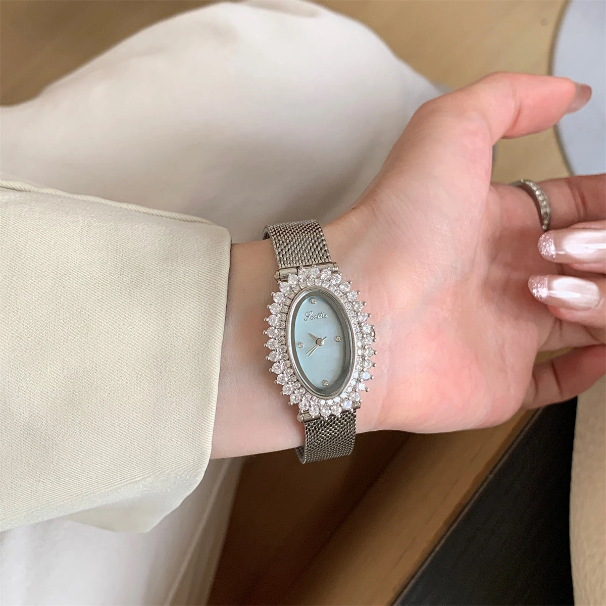 Gaudí Inspired Irregular Bracelet Watch [S40TDF1O]