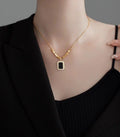 Geometric Pendant Snake Chain Necklace [7VAJW5Z3]