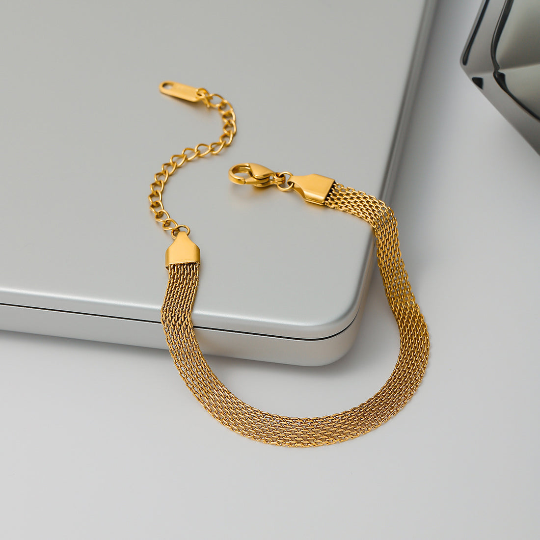 Giorgia Stainless Steel Screw Cuff Bracelet [X95SGUWO]