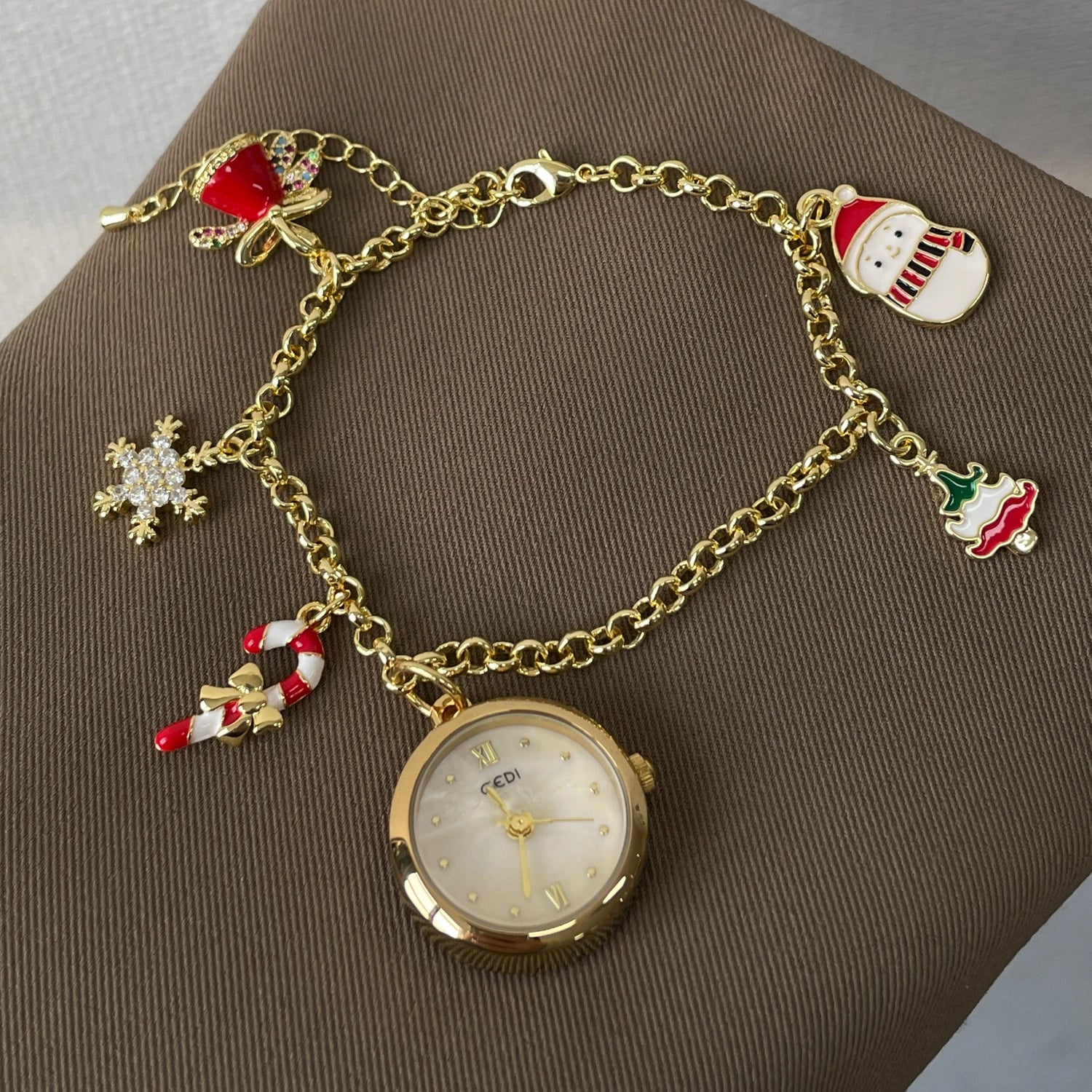 Gold Bracelet Watch with Delicate Dial [ITDOYME1]