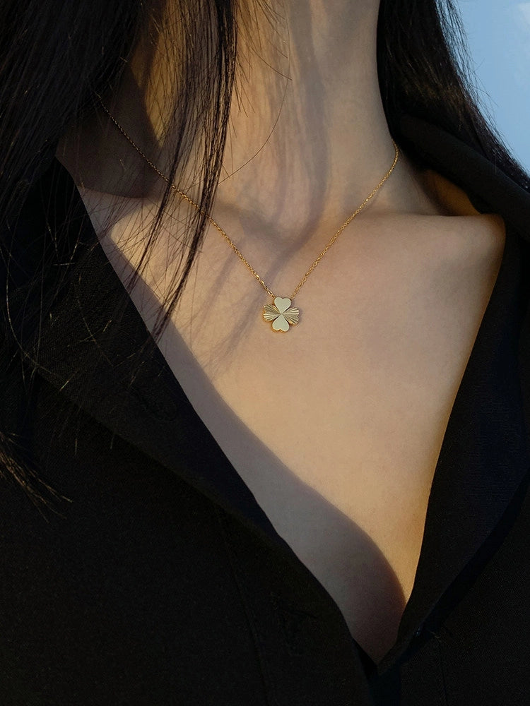 Gold Tone Minimalist Ring [WNHMNMVD]