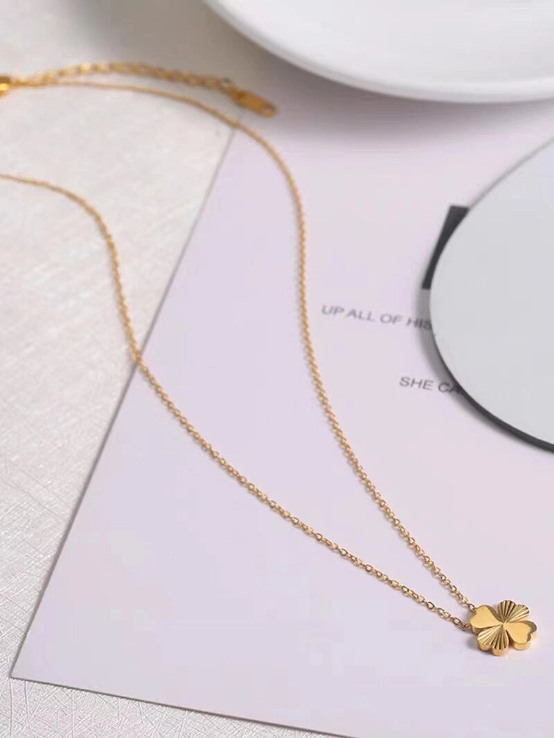 Gold Tone Minimalist Ring [WEDG3UKX]