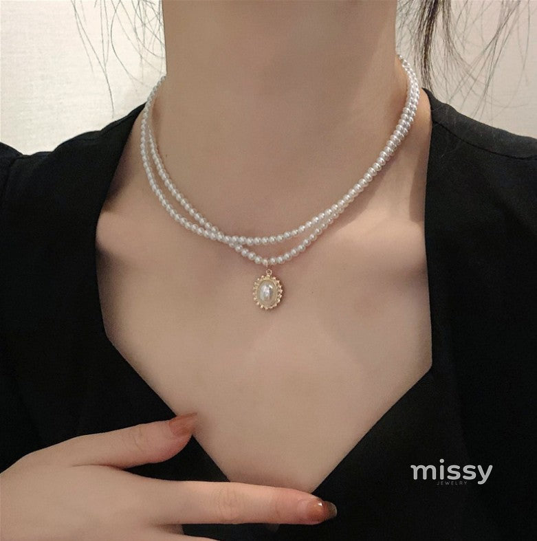 Griselda Layered Pearl Choker [KGY4JZ4O]
