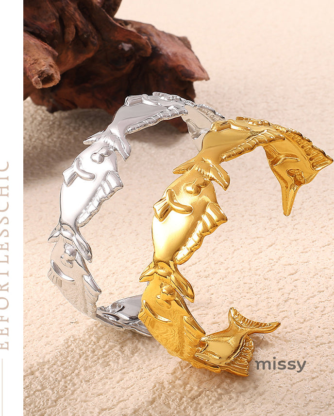 Hadlee Sculpted Fish Cuff [A8QD1KPH]