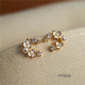 Harlan Camellia Pearl Earrings [7GCB7FBS]