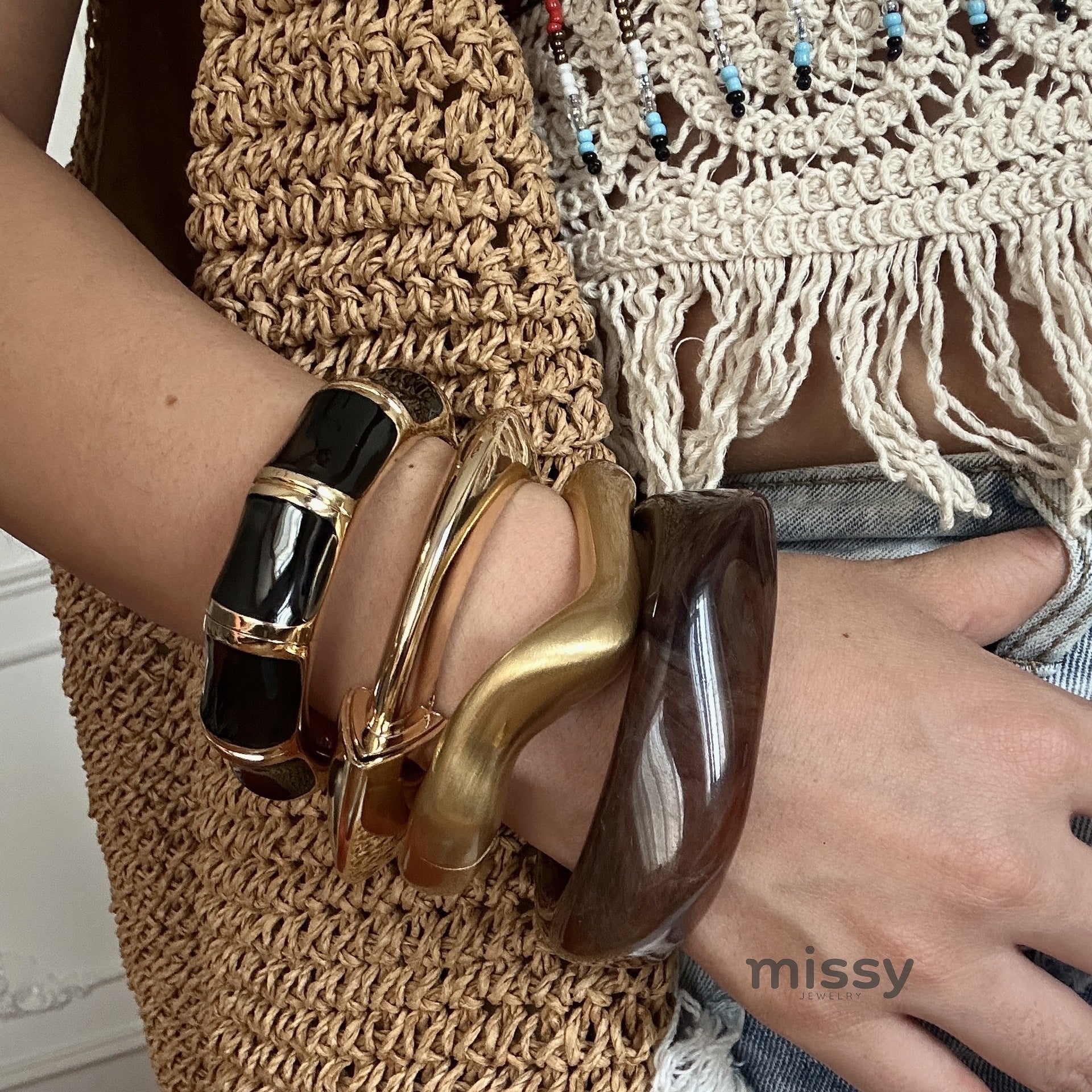 Harmonii Enamel Cuff Bracelet [Q773O00K]