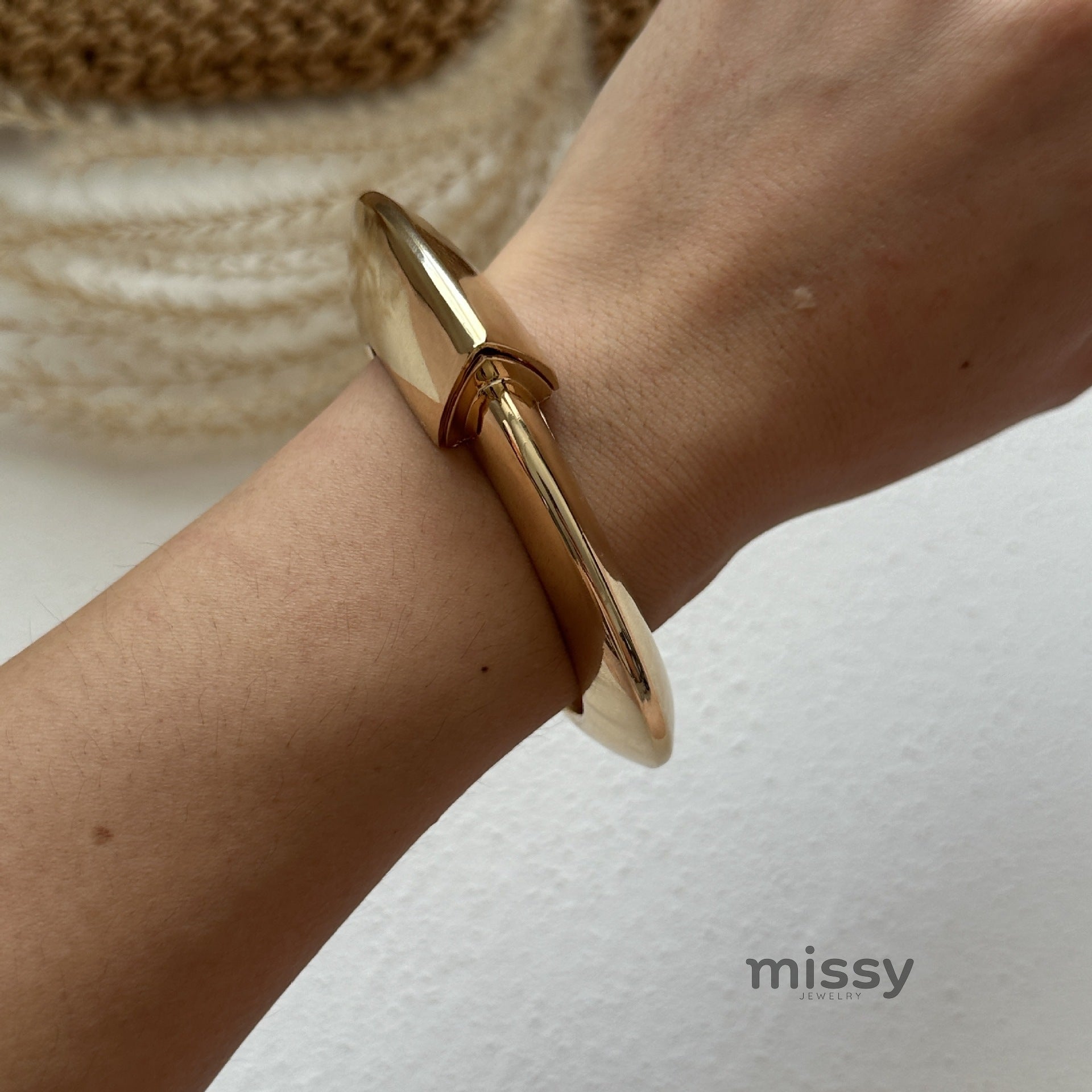 Harmonii Enamel Cuff Bracelet [XCOM7H4Y]