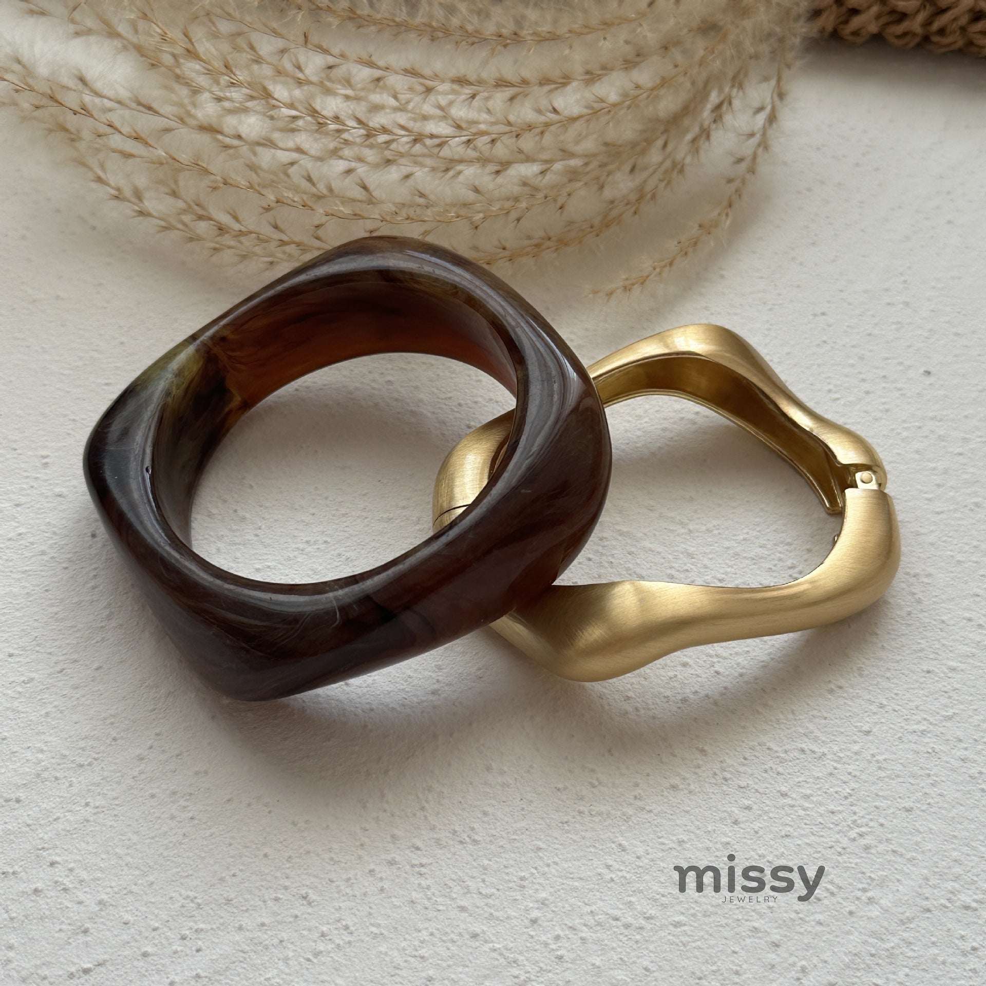 Harmonii Enamel Cuff Bracelet [Z2J9ESF5]