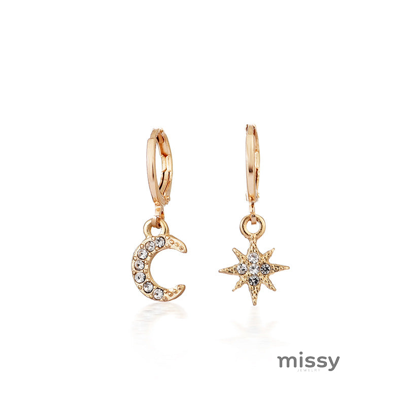 Haset Star Moon Asymmetric Earrings [REKU644R]