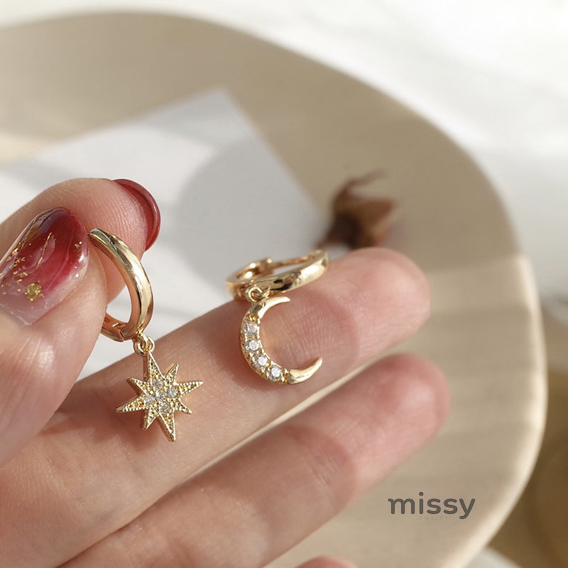 Haset Star Moon Asymmetric Earrings [MFA8GFCW]