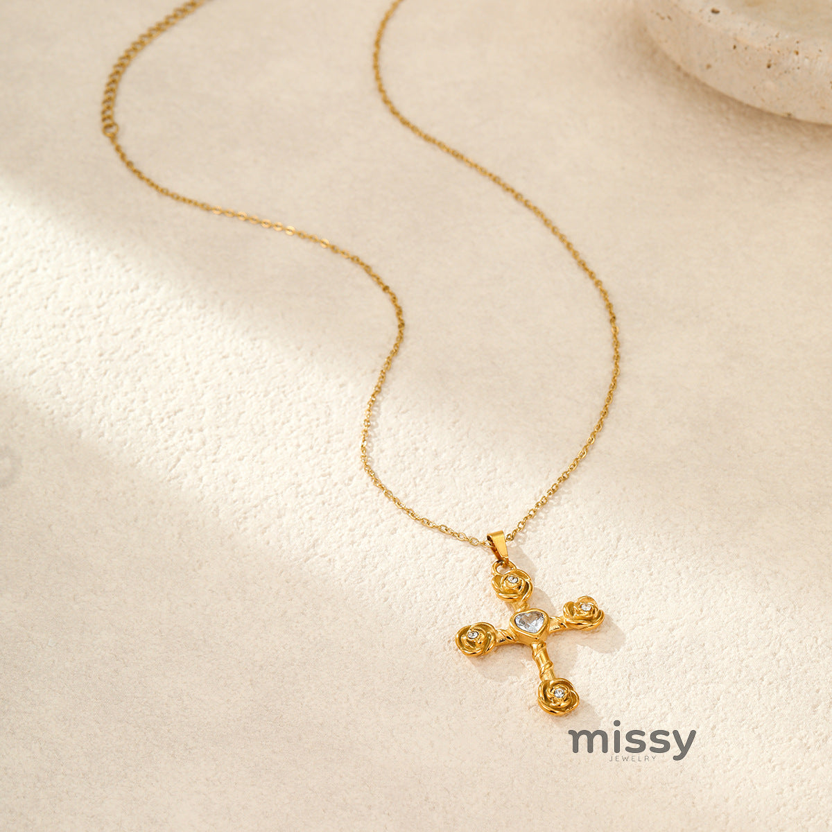 Haylie Diamond Rose Cross Necklace [3R8ITJIQ]