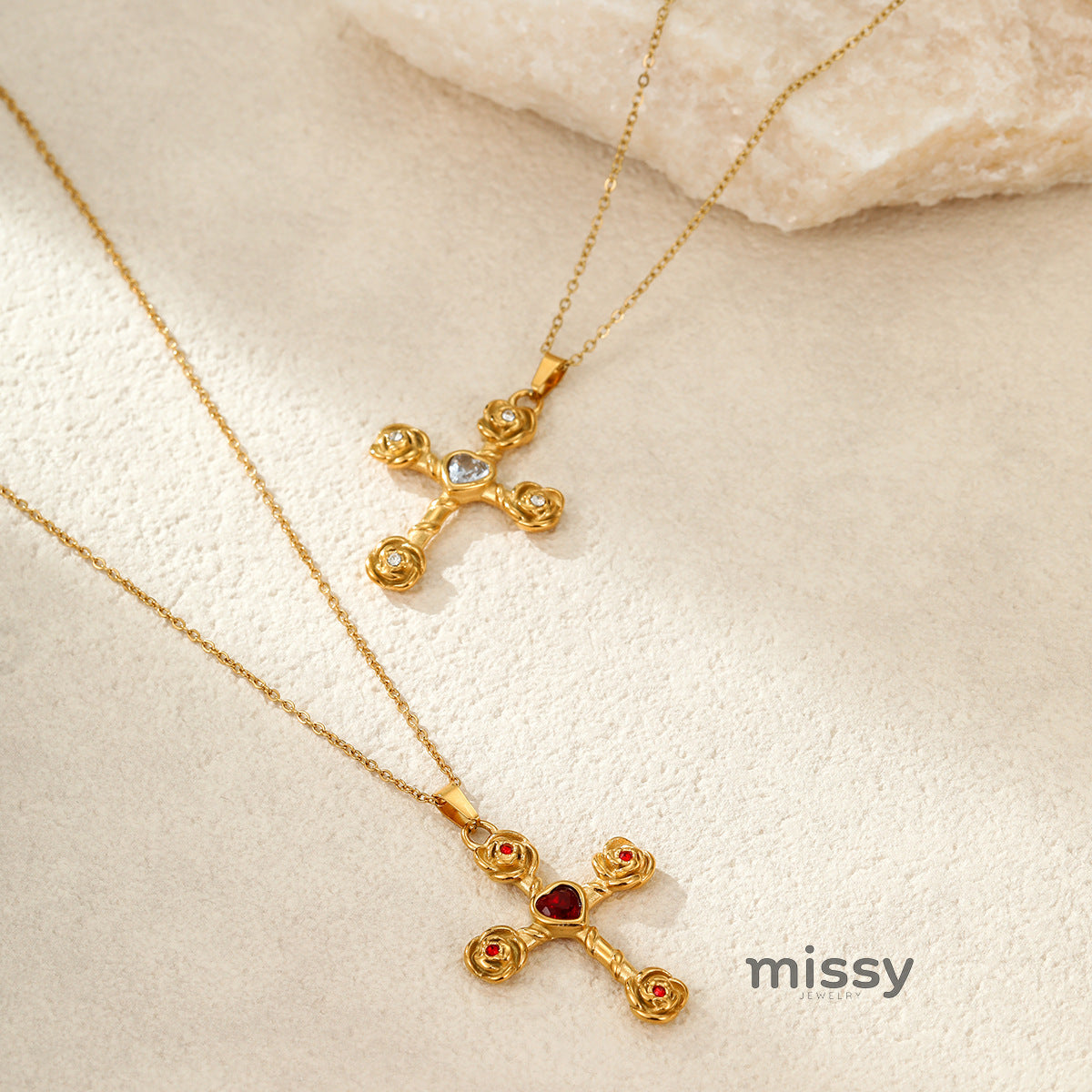 Haylie Diamond Rose Cross Necklace [3ICHJ28O]