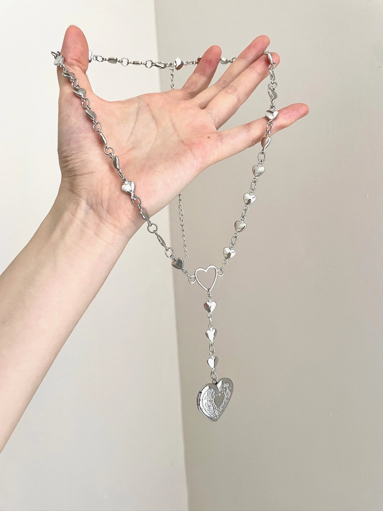 Heart Locket Necklace - Vintage Gold Finish [Y7I5WJQD]