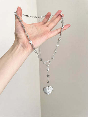 Heart Locket Necklace - Vintage Gold Finish [3QTC6YAQ]