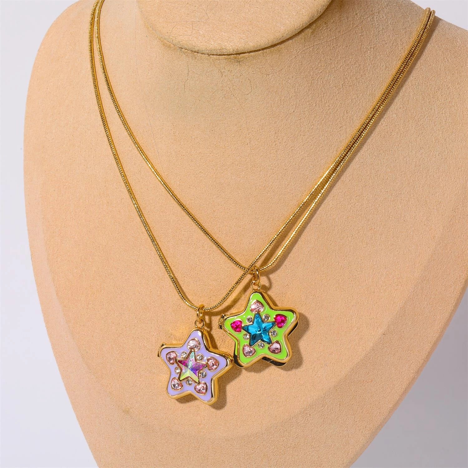 Heart Locket Pendant Necklace [V9WS4IH7]