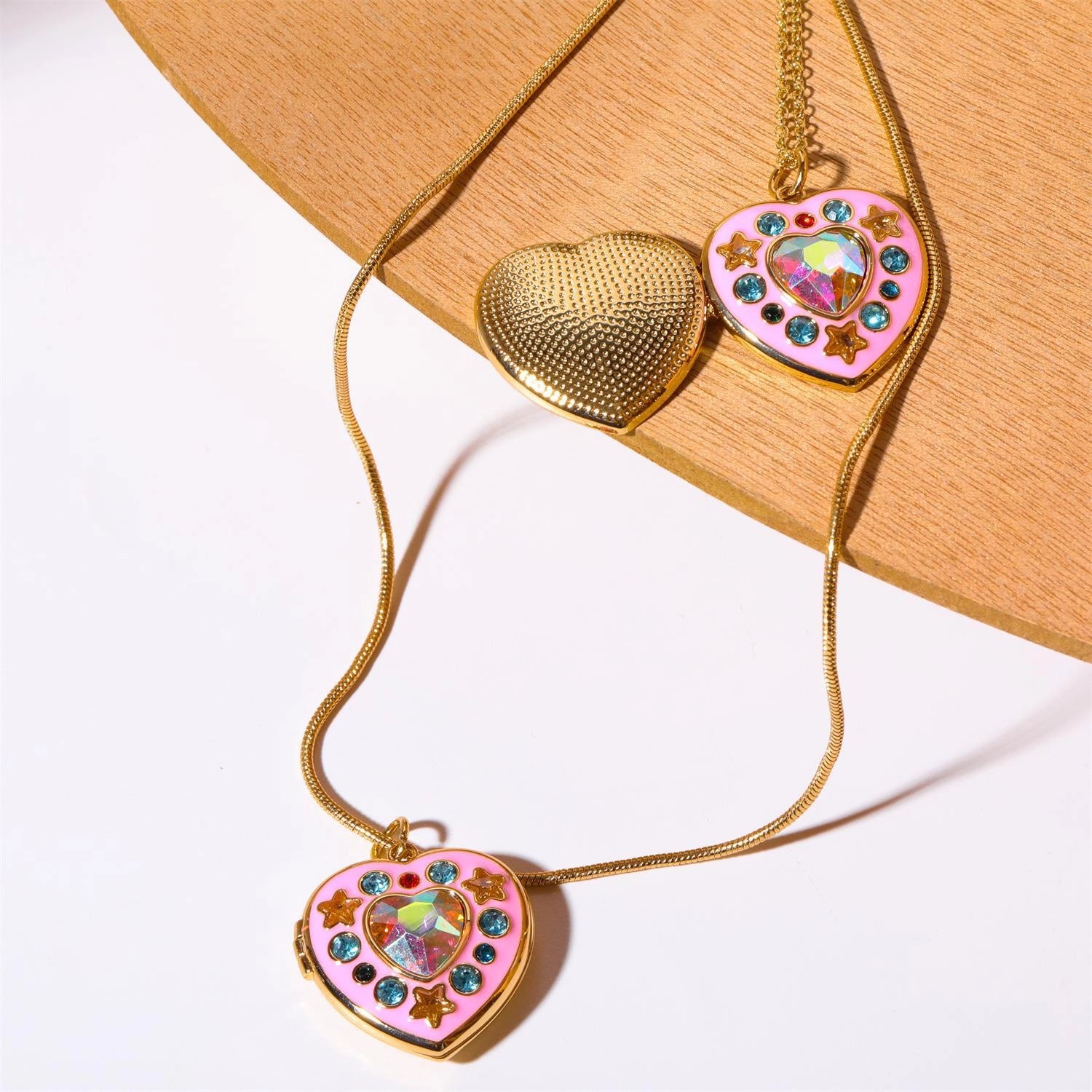 Heart Locket Pendant Necklace [X0JQ96SK]